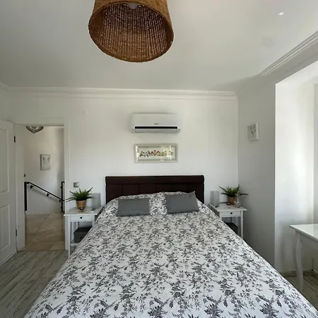 London By Luxury Group Vila