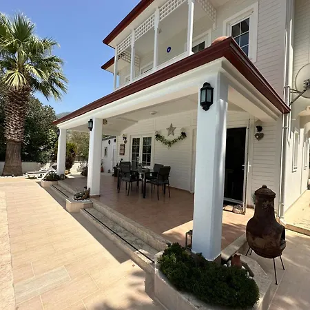 London By Luxury Group Vila *