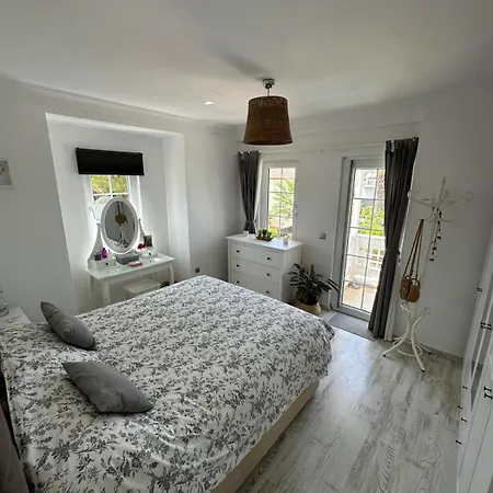 London By Luxury Group