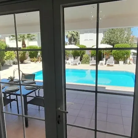 Vila London By Luxury Group *